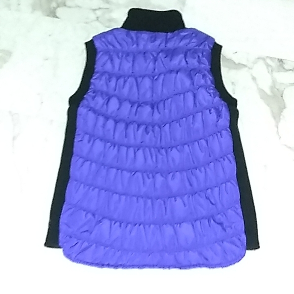 Calvin Klein Performance puffer vest. - Picture 8 of 13